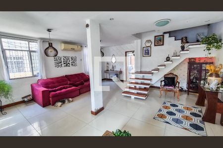 sala de casa à venda com 4 quartos, 226m² em Penha, Rio de Janeiro