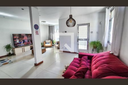 Sala de casa à venda com 4 quartos, 226m² em Penha, Rio de Janeiro