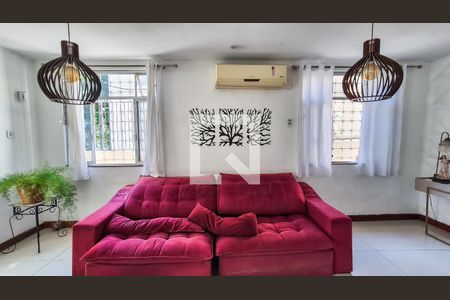 sala de casa à venda com 4 quartos, 226m² em Penha, Rio de Janeiro