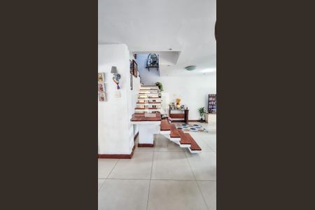 Sala de casa à venda com 4 quartos, 226m² em Penha, Rio de Janeiro