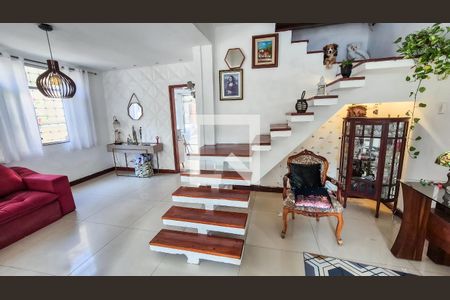 sala de casa à venda com 4 quartos, 226m² em Penha, Rio de Janeiro