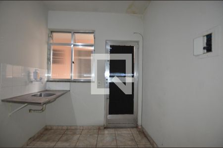 Sala/Quarto de kitnet/studio para alugar com 1 quarto, 15m² em Bento Ribeiro, Rio de Janeiro