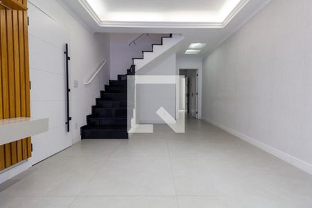 Sala de casa à venda com 2 quartos, 159m² em Jardim Textil, São Paulo