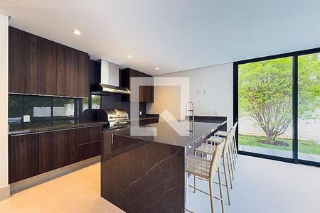 Casa à venda com 4 quartos, 640m² em Alphaville, Santana de Parnaíba