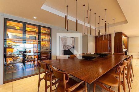 Apartamento à venda com 4 quartos, 372m² em Icaraí, Niterói