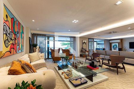 Apartamento à venda com 4 quartos, 372m² em Icaraí, Niterói