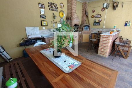 Casa à venda com 3 quartos, 210m² em Vila Santana, São Paulo