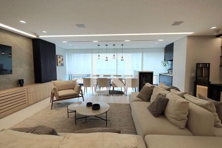 Apartamento à venda com 3 quartos, 147m² em Moema, São Paulo