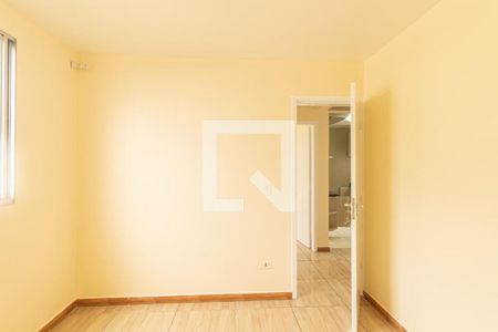 Quarto 1 de apartamento para alugar com 2 quartos, 45m² em Pinheirinho, Curitiba