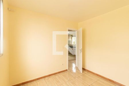 Quarto 1 de apartamento para alugar com 2 quartos, 45m² em Pinheirinho, Curitiba