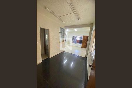 Casa à venda com 4 quartos, 210m² em Km 18, Osasco