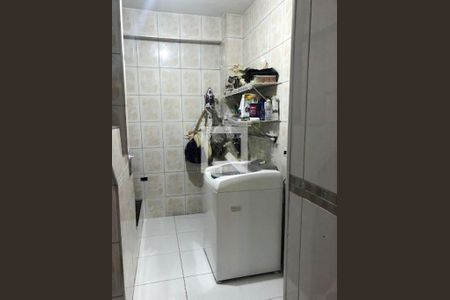 Casa à venda com 3 quartos, 240m² em Jardim Santa Emilia, São Paulo