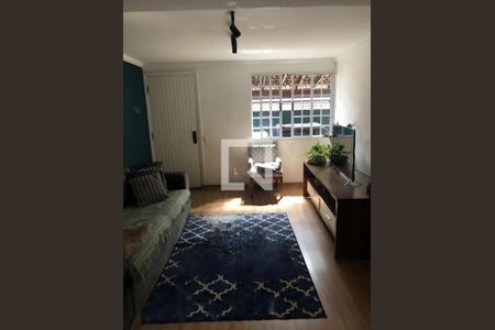 Casa à venda com 3 quartos, 240m² em Jardim Santa Emilia, São Paulo