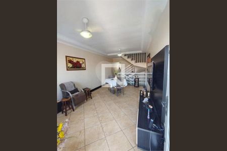 Casa à venda com 3 quartos, 218m² em Vila Matilde, São Paulo