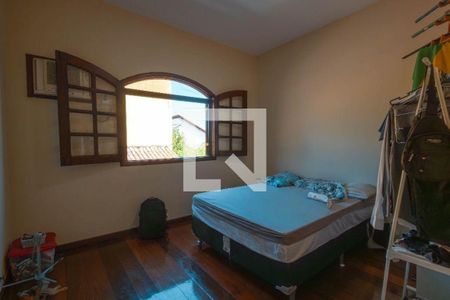 Casa à venda com 4 quartos, 300m² em Piratininga, Niterói