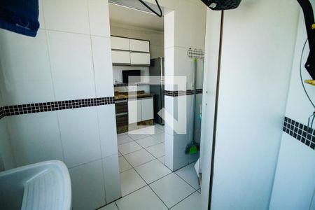 Área de Serviço de apartamento para alugar com 2 quartos, 92m² em Guilhermina, Praia Grande