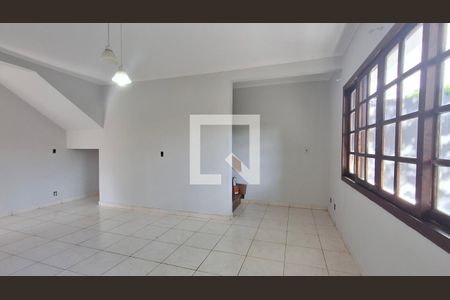 Sala de casa para alugar com 4 quartos, 200m² em Vila Costa E Silva, Campinas