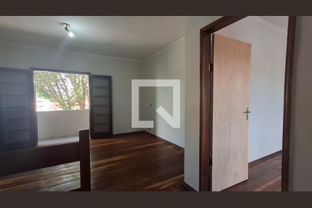 Piso superior de casa para alugar com 4 quartos, 200m² em Vila Costa E Silva, Campinas
