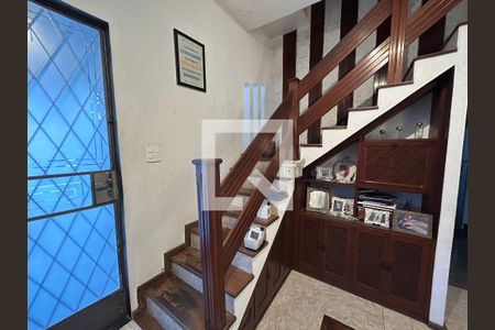 Escada de casa de condomínio à venda com 3 quartos, 150m² em Engenho de Dentro, Rio de Janeiro