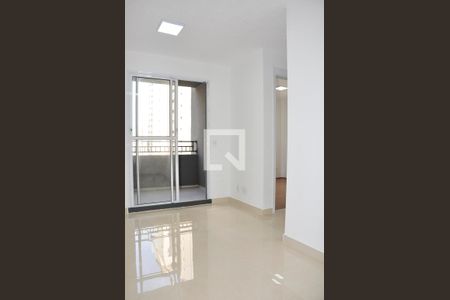 Detalhe - Sala e Sala de Jantar de apartamento para alugar com 2 quartos, 40m² em Nossa Senhora do O, São Paulo