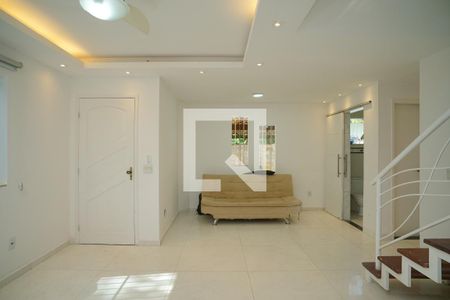 Sala de casa à venda com 3 quartos, 160m² em Serra Grande, Niterói