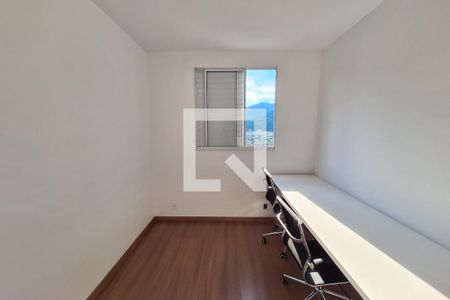 Quarto 2 de apartamento para alugar com 2 quartos, 50m² em Vila Santa Alice, Duque de Caxias