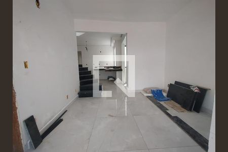 Foto 14 de casa à venda com 3 quartos, 140m² em Chácaras Califórnia, Contagem