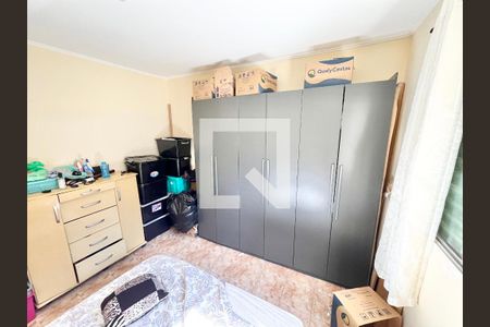 Quarto 2 de casa à venda com 6 quartos, 234m² em Vila Romero, São Paulo