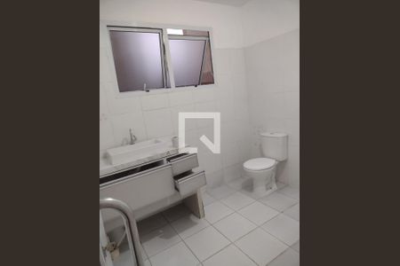 Banheiro de apartamento para alugar com 1 quarto, 42m² em Estância Velha, Canoas