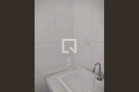 Banheiro de apartamento para alugar com 1 quarto, 42m² em Estância Velha, Canoas
