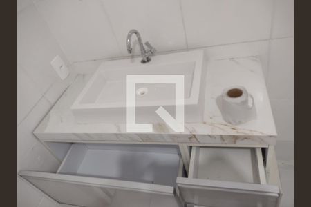 Banheiro de apartamento para alugar com 1 quarto, 42m² em Estância Velha, Canoas