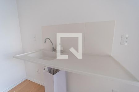 Sala/Cozinha de apartamento para alugar com 2 quartos, 28m² em Jardim Danfer, São Paulo
