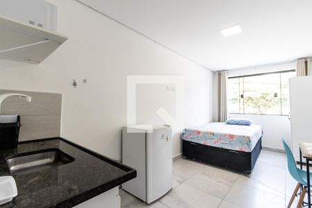 Cozinha de kitnet/studio para alugar com 1 quarto, 25m² em Lapa, São Paulo