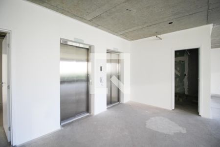 Apartamento à venda com 3 quartos, 261m² em Itaim Bibi, São Paulo