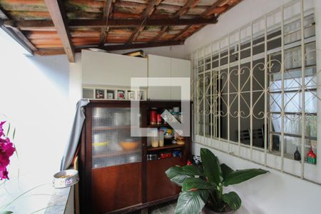 Casa à venda com 2 quartos, 360m² em Céu Azul, Belo Horizonte