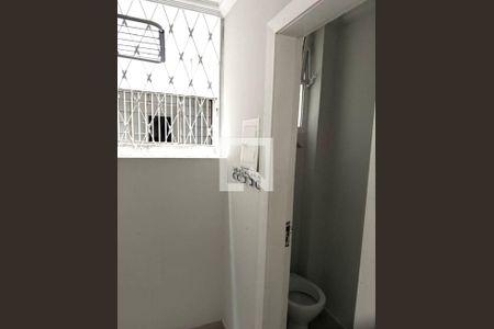 Banheiro de serviço  de apartamento à venda com 2 quartos, 72m² em Cidade Jardim, Belo Horizonte