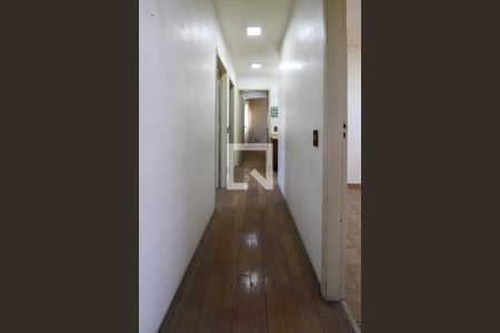 Corredor  de apartamento para alugar com 4 quartos, 142m² em Vila Andrade, São Paulo