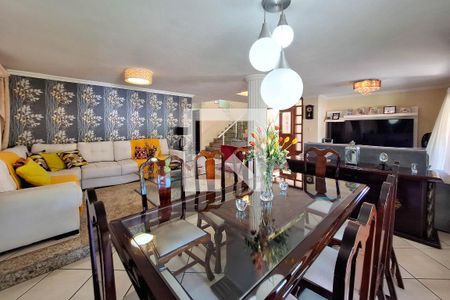 Sala de casa de condomínio para alugar com 4 quartos, 303m² em Várzea das Moças, Niterói