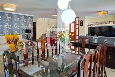 Sala de casa de condomínio para alugar com 4 quartos, 303m² em Várzea das Moças, Niterói