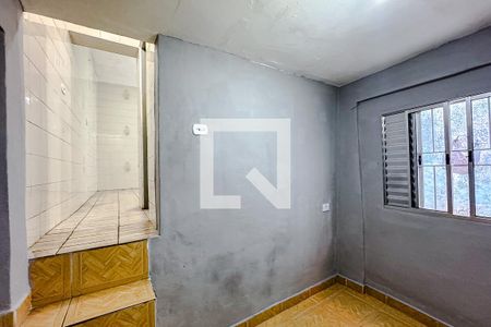 Quarto 2 de casa para alugar com 2 quartos, 75m² em Vila Invernada, São Paulo