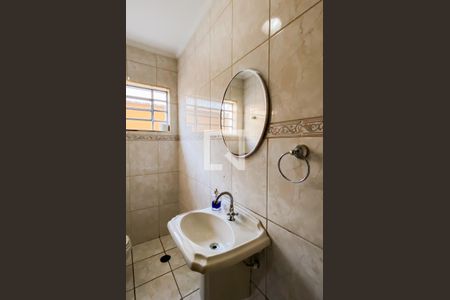 Lavabo  de casa à venda com 4 quartos, 200m² em Vila Ré, São Paulo