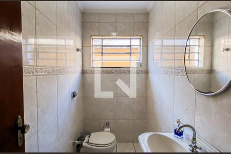 Lavabo  de casa à venda com 4 quartos, 200m² em Vila Ré, São Paulo