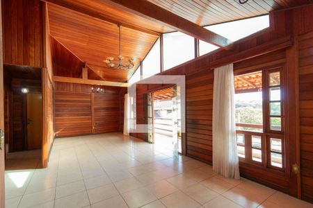 Sala de casa de condomínio para alugar com 4 quartos, 349m² em Jardim Ibiti do Paco, Sorocaba