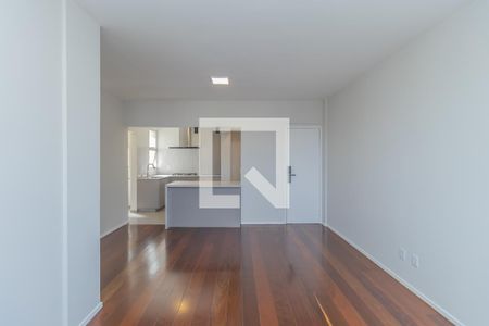 Apartamento à venda com 3 quartos, 90m² em Santa Efigênia, Belo Horizonte