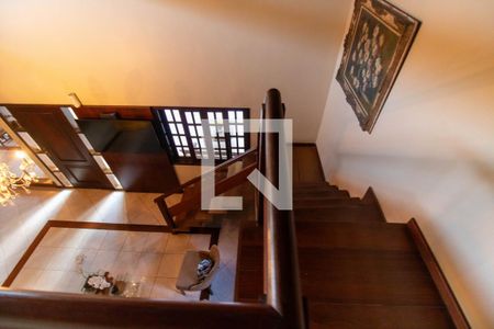 Escada de casa de condomínio para alugar com 5 quartos, 200m² em Pendotiba, Niterói