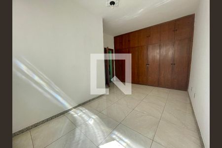 Quarto 2 de casa à venda com 3 quartos, 275m² em Graça, Belo Horizonte