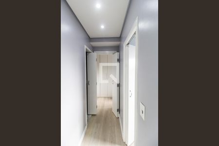 Corredor de apartamento para alugar com 2 quartos, 54m² em Alphaville Empresarial, Barueri