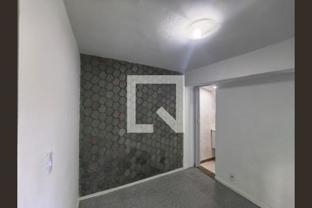 Sala de casa para alugar com 1 quarto, 43m² em Taquara, Rio de Janeiro