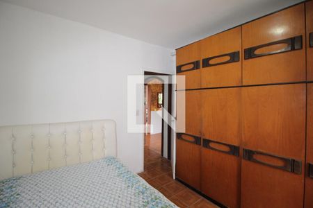 Quarto 1 de apartamento para alugar com 2 quartos, 100m² em Jardim Carvalho, Porto Alegre