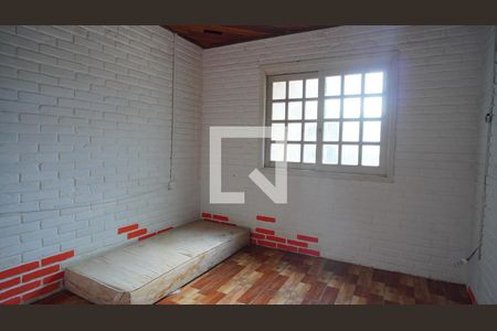 Quarto 2 piso inferior  de casa para alugar com 3 quartos, 100m² em Jardim Carvalho, Porto Alegre